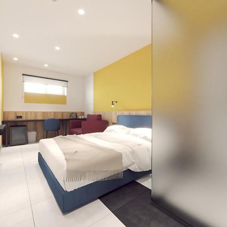Dovzhenko Hotel Oldenburg Bagian luar foto